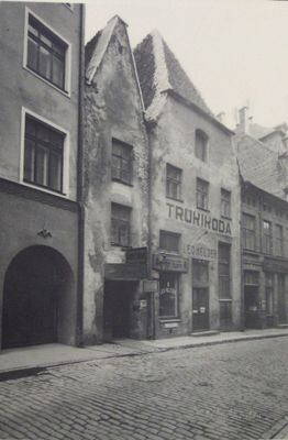 Helzer Leo
Suur Karja tn. 
