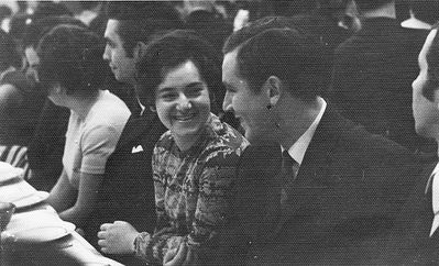1971 - Tallinn youth at J. Schaikevitsch 50th jubilee after performance of "Anne Frank" - 3/1971
Elja Nedzvetski (Weisman)? and Samuil Steinert
