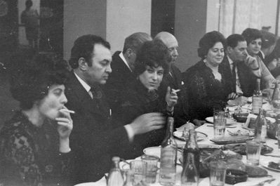 1971 -  at J. Schaikevitsch 50th jubilee after performance of "Anne Frank" - 3/1971
Left to right.
Nechama Beilinson (Prensky), Ben (Benjamin) Drui, Gaja Scherman, Jossif Schaikevitsch (not seen), Naum Fainstein?, Sima Libman (Rogovsky), Simon Libman

