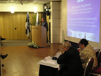 b. Greetings from the Speaker of the Estonian Parlament Mrs Ene Ergma
Alla Jakobson (the President) and Gennadi Gramberg (the ex-President) of the Community.
