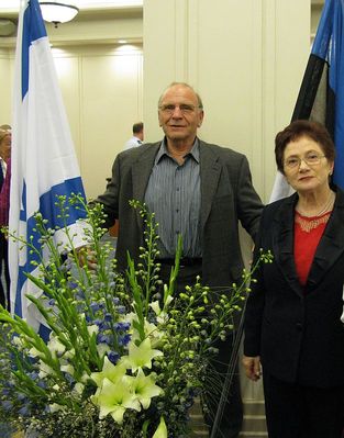 8
Lev (1940-2018) and Julia Beilinson
