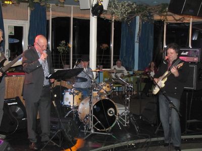 c4
Left to right: P. Koslovski, M. Chagall (Schagal), N. Blumberg 
