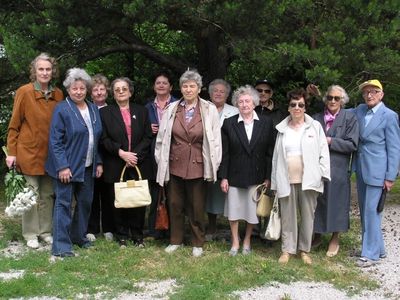 Remembering deportations of 14/6/1941 ( Rahumäe 14/6/2007 ) - 1
Left to right - Nata Ring, Rita Blumberg, Sofia Popova (Brodovsky), Ruth Strasch (Brodovsky), Ita Bassel, Bella Schapiro, Rachel Randvee (Zivjan), Broche-Golde Gordon (Kats), Mihel Kats, Ljuba Rosenberg (Turetsky), Mariascha Wasserman, Elchonen Saks
