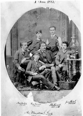 1885 - Limuwia (?) group of medical students
Keywords: Limuvia