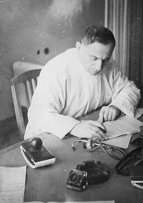 Epstein David Dr (1894-1985)
