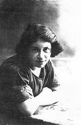 Jehudit (Ida) Priver (Babst) from Tartu - 20.7.1921. Ida Babst is the first haluz from Estonia (in 1921).
Keywords: Institute for the study of Avoda movement - 10970