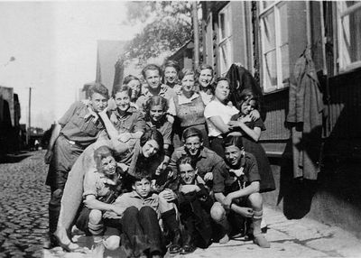 Hashomer group near hachshara house in Tallinn (Hollandi p. 10/16)
Now Tuukri põik 10/16
