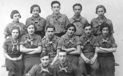 Plugat "Jehuda Maccabi" 24/4/1934
Left to right.
Top row: Zipora Auman, Resi Goldmann (Wasserman), Njuma Levanon (Levitan), Gutti Reichman, Frida Schats
Middle row: Haja Mullat (Haitin), Sara Schats, Monze Gerschanovitsch, Njusa Passov, Bubi Lipavsky, Riva Itzoch (small)
Bottom row: Jossi Mesnikov ("Kazabi"), Zeev (Vulja) Schats 
