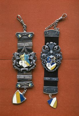 Hasmonea (left) and Limuvia (right) pendants
Keywords: [Limuvia]