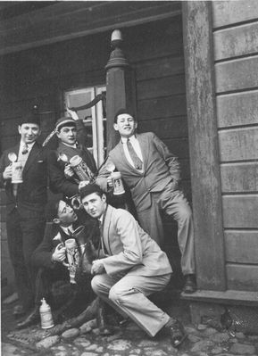 Limuvia
Left to right.
Bottom: ?, A. Kan
Top: Morein, ?, Z. Refes
Keywords: Unknown