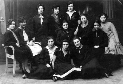 Group. 
Keywords: [unknown]