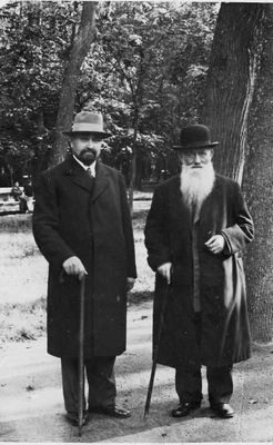 Kantor Gurevitsch and  (?) on a walk
Gurevitsch left
