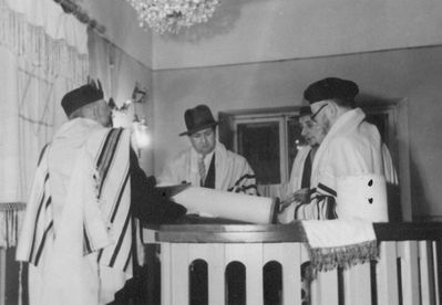 Tallinn synagogue (10) 1946 - Kreutzwaldi 23
Izkor pray for the memory of Estonian jews who were killed by nazis. 21/11.1946 (כ"ז חשון תש"ז).
Rav Eliahu Izhak Kats
