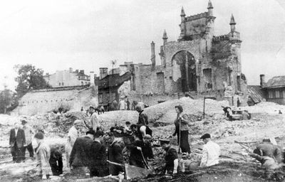 1947 - Tallinn synagogue ( 9) at Maakri 5 (1883-1944). 1947 cleaning works.
Keywords: [history]