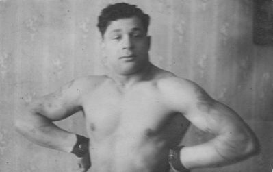 Max Oley (1903-1941 [img]http://muuseum.jewish.ee/md.gif[/img])
Estonian champion in 1931. Light middleweight. 
3 times participated in the Estonian team.
Murdered by Nazzis in 1941 in Tallinn.

