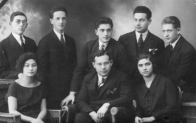 Maccabi Tartu Board members - 1925
Left to right.
Standing: Schadsunski, Jossef Usvanski, Isaak Furmanski, Abraham Kropman, Meer Gens
Sitting: Sonja Rabinovitsch (Goldov), Boris Kropman (Chairman), Lea Goren (Kruskal) 
