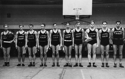 Kalev - KKI 58:55 - Kaunas - 12.1.1952
Isi Trapido - the first from right
