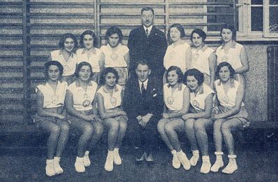 1933 Maccabi women team
