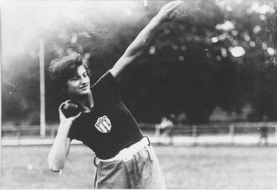 Sara Teitelbaum
Sara Teitelbaum (20/7/1910 Tapa – 7/6/1941 Tallinn)

Track and field athletics, basketball and  valleyballer.  Graduated from Tallinn Jewish Gymnasium. Started her sport activities in age of 15 with the gymnastics teacher Ago Rooseste. In 1927-1930 was 17 times Estonian champion in athletics. In 1929 won the running competition  cup in Riga, and   in 1930 in Prague V women world championship was 6th in long jumping. In 1929 was first in 9 out of 10 Estonian records (in high jump was the second), and in 9 categories improved the Estonian record in 1926-1930  - all together 28 times. …
Died from tuberculosis.
   (Estonian Sport leksikon)
Picture: Tchuchelov

Keywords: [T]