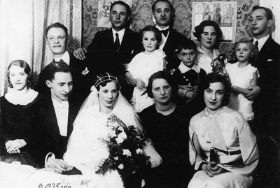 Piel - Zimbalov wedding. Tallinn, 1935
Left to right.
Sitting: Emilia Piel, Eiser Piel, Rosa Piel (Zimbalov), Selma Piel (Tschichikov), Frieda Piel-Leibo (1903-1985)
Standing: David Dorfman, Schmerl Piel, Benjamin Leibo (1899-1966) with Lidia Burmistrovitsch (Leibo), Ljuba Piel, Benze Piel with daughter Mira and son Ljeva.
