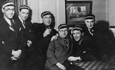 Limuvia
Left to right:
Ber Levin, ?, Moissei Serman, ?, Isak Braschinsky, ?
