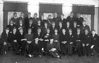 1934 - Limuvia - December 1934
Left to right:
Top row: ?, Saja (Sergei) Levin, ?, Boris Levin, ?, Ilja (Alja) Isrin, Josif Pakkin, ?, ?, ?
Second row (standing): ?, Tuch?, ?, ?,Alfred Klas, ?, ?, ?, ?, Itja Veiner 
Sitting: ?, ?, Max Klompus, ?, ?, ?, ?, ?, Ber Levin, ?, Moissei Serman, ?
Sitting on the floor: ?, Nosson Stark?
