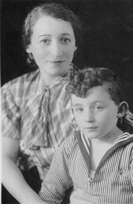 Braschinsky
Eva Braschinsky (Rosing) with Elchanan (Bubi) Braschinsky
