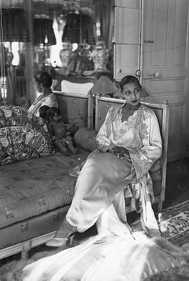 b37 Josephine Baker ?
