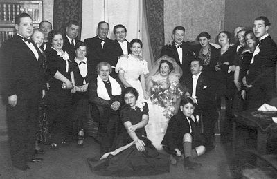 Scheberstein wedding - 2/12/1937 Tallinn in Jewish club at Suur Karja
Left to right
Standing - Jakov Fürst, ?, ?, Atzi Perelman (Fürst), ?, ?, ?, Abram Fürst, Mery Fürst, Isak Fürst, Rosi Fürst (Prensky), Rachil Stein (Fürst), Stein, ?, ?, ?
Sitting - Mina Scheberstein, Eva Ganitschev (Perelman), Mery Scheberstein (Fürst), Isak Fürst (boy), Anatoli Scheberstein 
