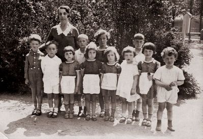 Tallinn - 1931. Kindergarten in Tallinn, 1931
Hait with children
Second from right - Dina Kuremaa (Naimark)
Keywords: [K] [H]