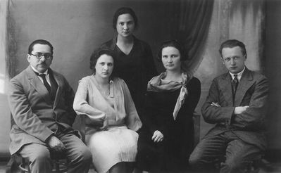 Valga hebrew school teachers
Left to right.
Polikovski, ?, ?, ?, Isak Bachmat
