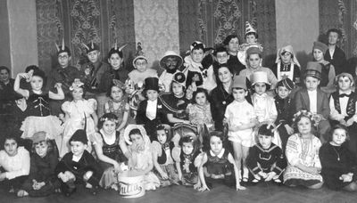 Tallinn - 1936 - Purimspiel in Bialik club
