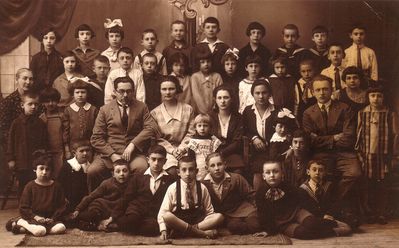 Valga - 1931.  Valga Jewish primary school 1931-32.
Second row from bottom, second from right - Cecilia Polykovski.
Sitting. 4th from left - Samuil Polykovski. 2nd from right - Isak Bachmat
