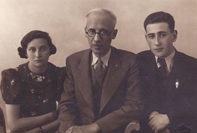 Tallinn - 1938. Jewish gymnasium 1938
Etta Rein (Gleser), Samuil Gurin (the principal), Abram Gutkovitsch
