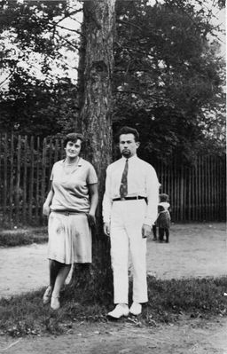 Mischa Bakscht and Tasja Bakscht (Amitan) - ~ 1931
