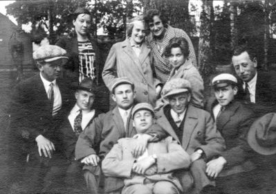 Tartu group
Sitting III from left Mischa Bakscht
