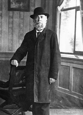 Brauns
A hatter from Latvia
