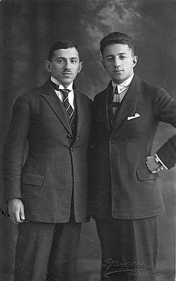 David and Boris Epstein - 1918/20
David (left) and Boris Epstein in their student years
