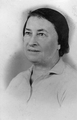 Ida (Jehudit) Priver (Babst)
The first person who emigrated to Palestine from Estonia (1921). 
Born 1904 in Tartu, died in 1989 in Kfar Saba, Israel. The writer.
