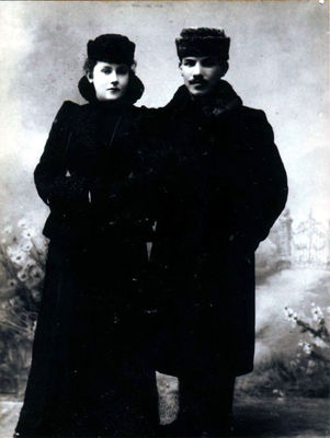 Dallen (Dolinskys).
Reuven and Rosalia (nee Finkelstein) newly married before 1900, Tartu(?)
