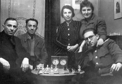 Rosenfeld, Epstein, Kljas
Left to right.
Dr. David Epstein, Boris Epstein, Sara Kljas (Epstein), Rahil Rosenfeld, Isai Rosenfeld 
