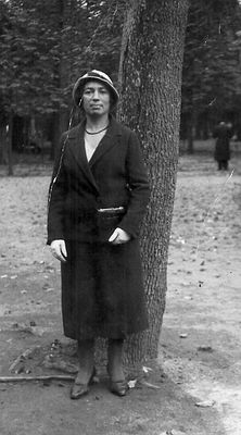 Tekla (Taube) Goldmann (1891-1972)
