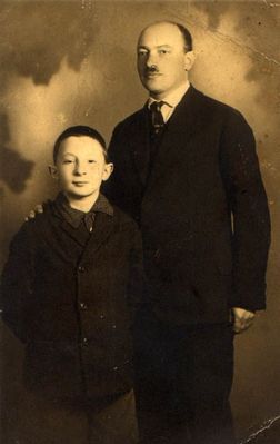 Grodinski Mosche with son Faivi - 1930

