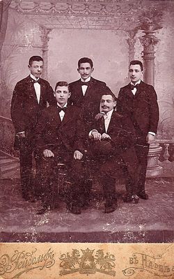 Itzoch brothers with friends - Narva
Left to right: Shmuel Itzoch, ?, ?, Jehuda Itzoch, Rosenberg 
