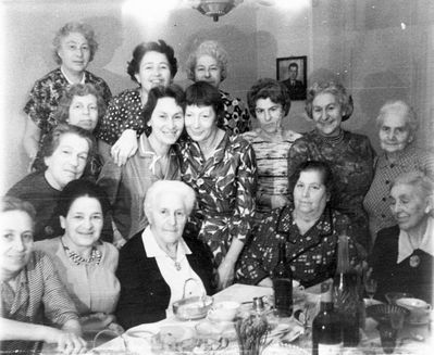 Minna Hasak's  85th birthday - 18/5/1963, Tallinn, Faelmani 32/13  (Photo: I. Sundelevitsh)
Left to right
Top row: Tsilla Manoim (Hasak), Faina Golubov, Lena Manoim
Second row: Manja Vaskin, Ljuba Grinstan (Starisko),  Anna Klas (Gurevitsch), Anna Ekston (Epstein), ?, Rebecca (Raja) Sundelevitsch (Hasak), Anna Amitan (Rochlin)
Bottom row: Zina Markovitsch, Basse Meiertal (Schneeberg), Minna Hasak (Grinstan), Ester Koslovski, M-me Strasch

Keywords: [S] [H] [A] [E] [S] [M] [V] [R]