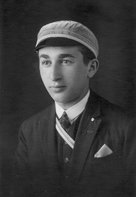 Pinchas Kats - 1927
Pinchas Kats (1907-1941) was shot by Soviets for being a zionist. See his story in History or Organizations/Zionism
