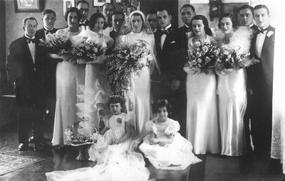 1934 - Anna and Eduard Klas wedding - 1934 Tallinn synagogue at Makri
Klass family. From left to right: Fred Klas-Glass; Herman Meiertal; Anna Stein (Migdal); ?; Jamima Rom (Gurevitsch); ?; Isi Goldmann; Anna Klas (Gurevitsch); ?; Eduard Klas; ?; Irene Fallstein (Klas-Glass); Ruth Rybak (Goldmann); ?; Leopold Klas-Glass.
Girls: Rachel Zivjan; Frida Kosotsky 
Keywords: [M] [S] [R] [G] [F] [Z] [K] [weddings]