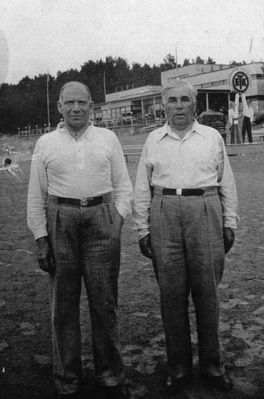 David Konikov and Aleksandr Slosin in 1940
Keywords: [S]