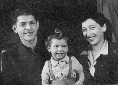 Koslovski
Jacov, Riva and Gessi Koslovski
