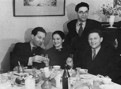 Ljubarov and Meiertals
Left to rght: Petr Moisseevich Ljubarov, Basja Meiertal (Schneberg), Peisach Meiertal, Isak Meiertal
